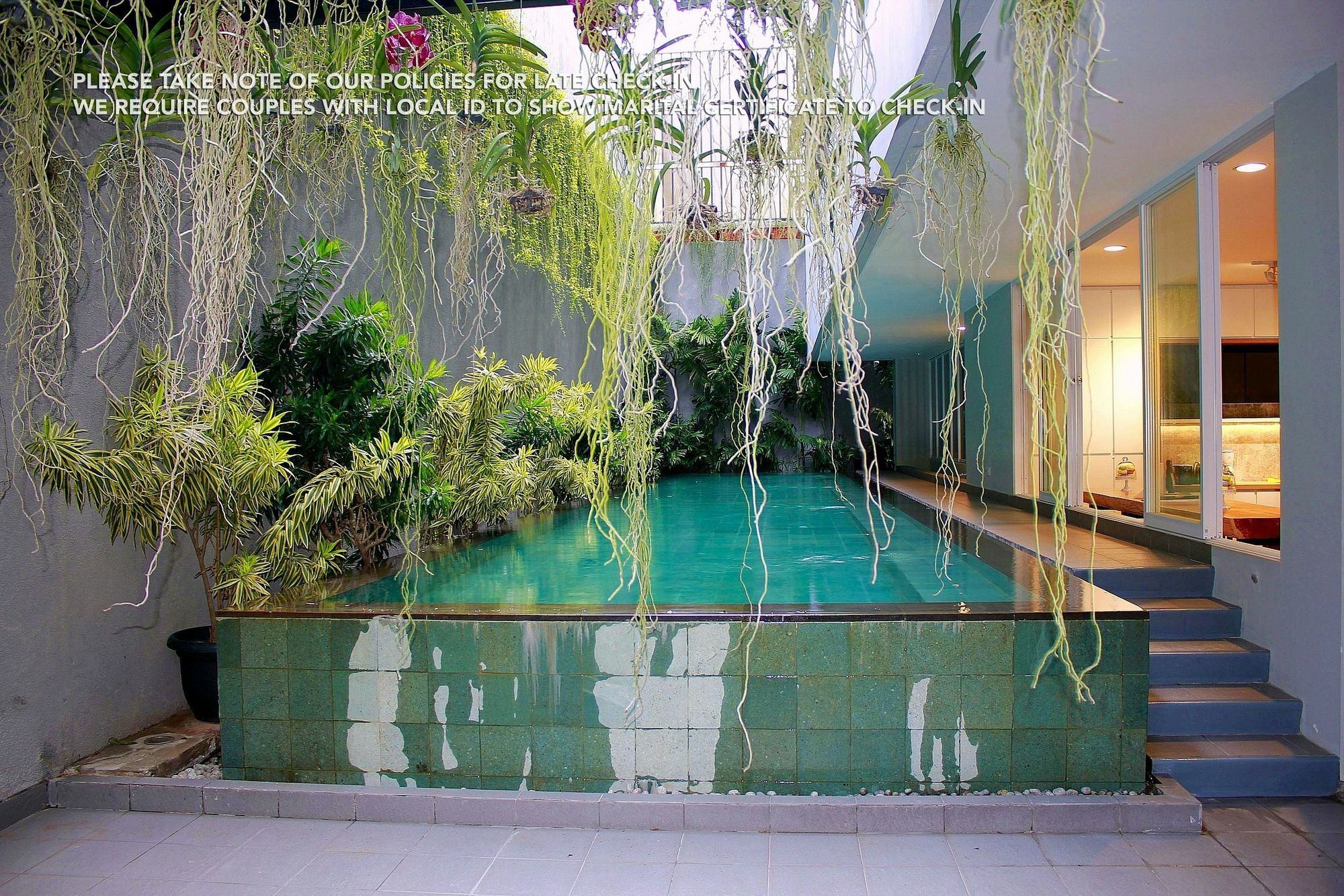Zen Rooms Patra Kuningan Syariah Jakarta Exterior foto