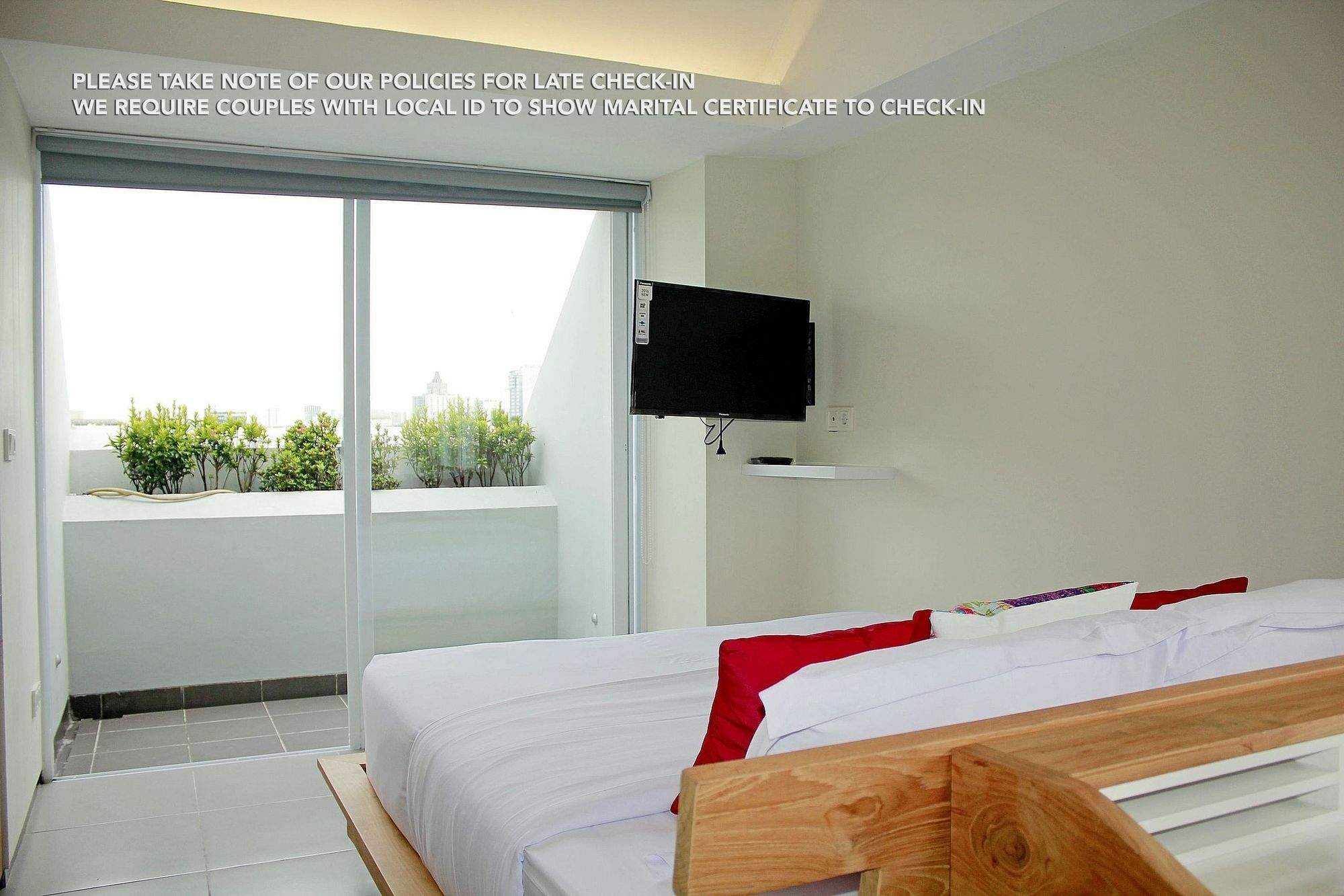 Zen Rooms Patra Kuningan Syariah Jakarta Exterior foto